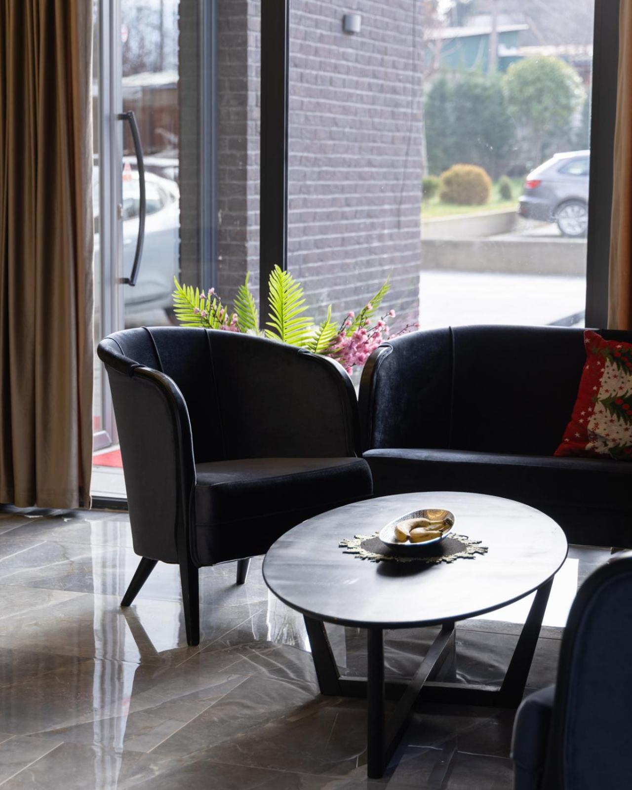 Vetus Hotel Prisztina Zewnętrze zdjęcie