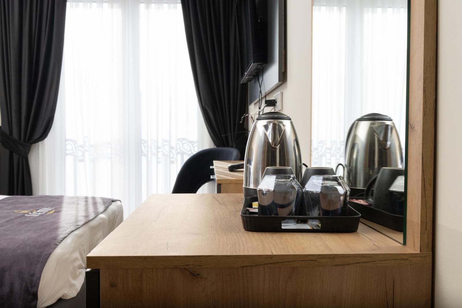 Vetus Hotel Prisztina Zewnętrze zdjęcie