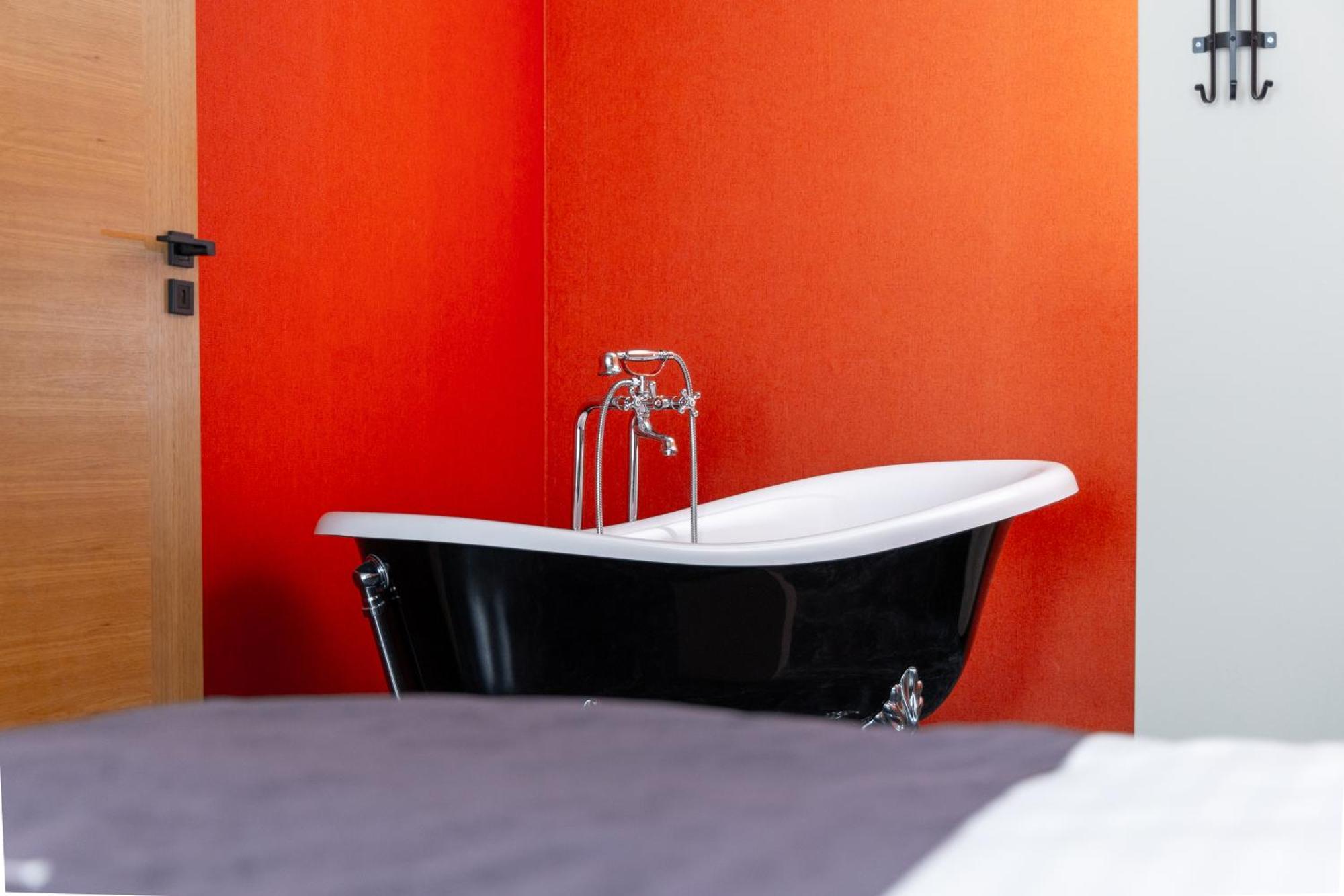 Vetus Hotel Prisztina Zewnętrze zdjęcie